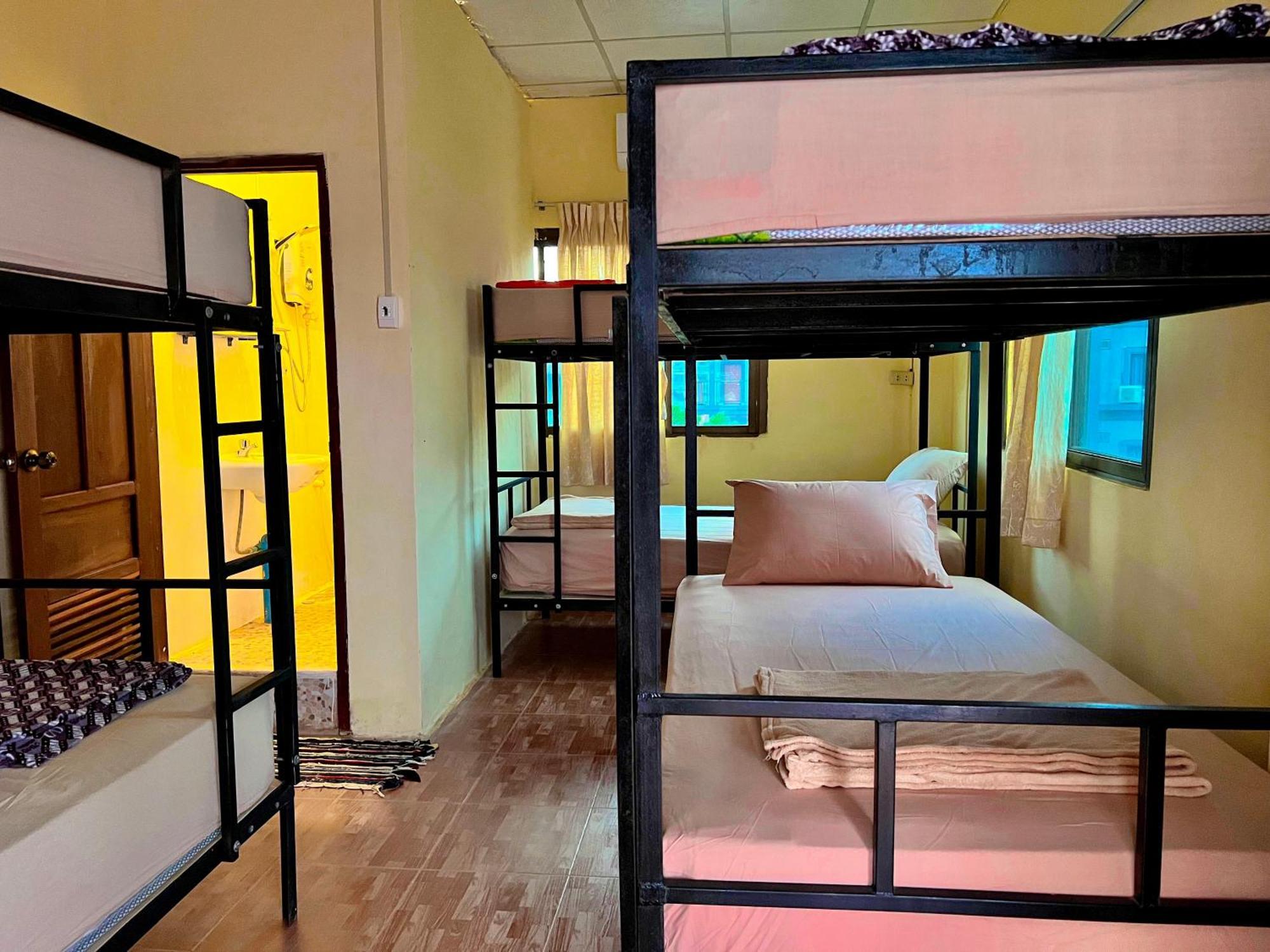 Easy Go Backpacker Hostel Ванг-В'єнг Екстер'єр фото