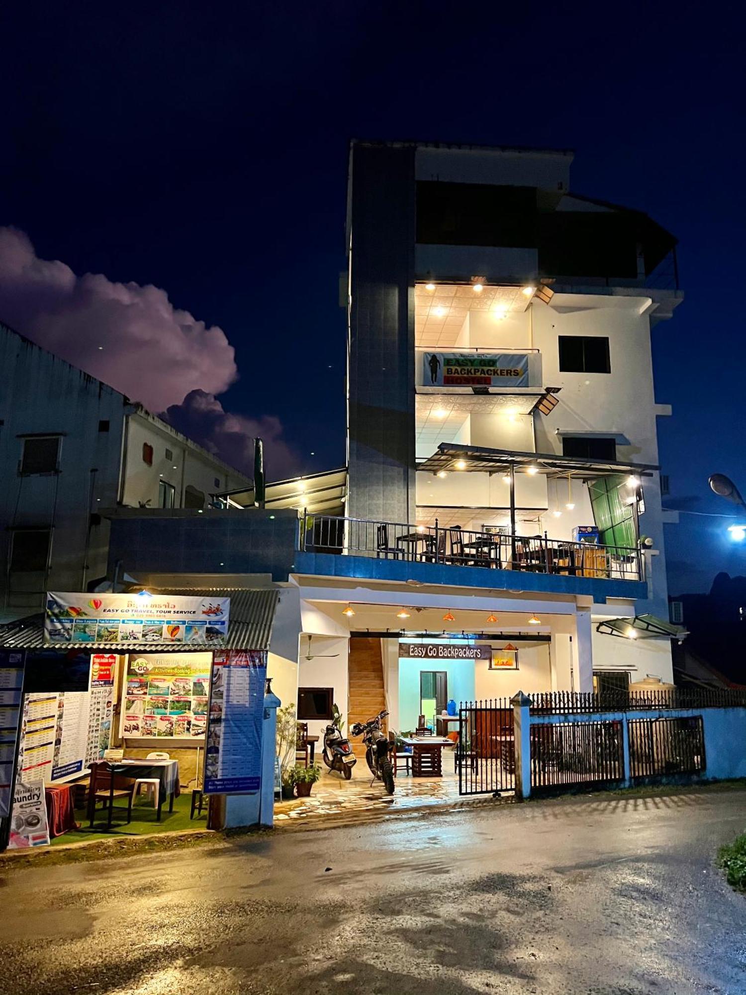 Easy Go Backpacker Hostel Ванг-В'єнг Екстер'єр фото