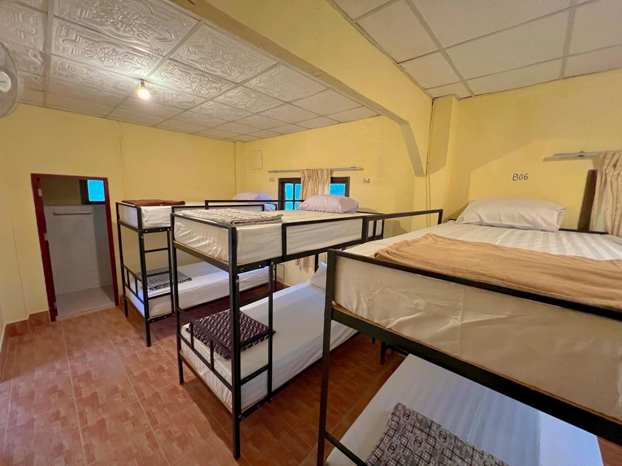 Easy Go Backpacker Hostel Ванг-В'єнг Екстер'єр фото