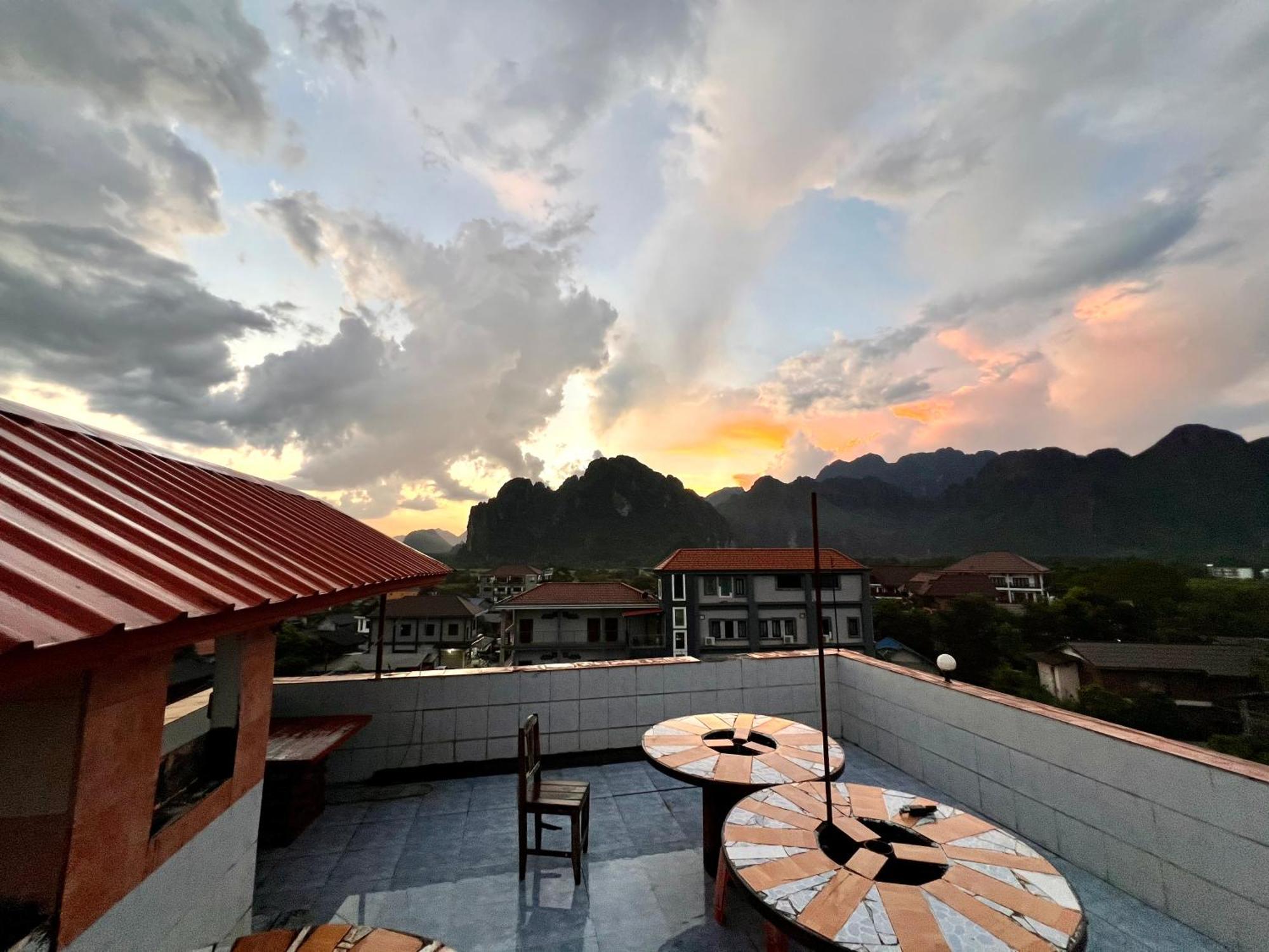 Easy Go Backpacker Hostel Ванг-В'єнг Екстер'єр фото