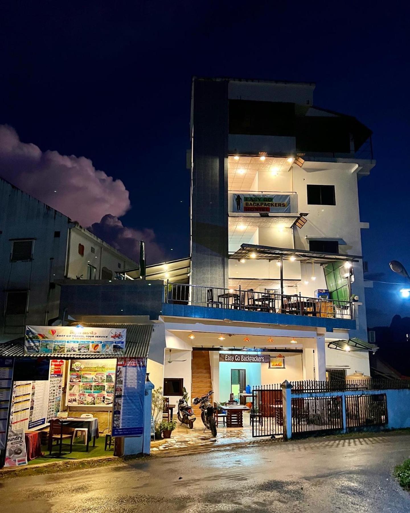 Easy Go Backpacker Hostel Ванг-В'єнг Екстер'єр фото