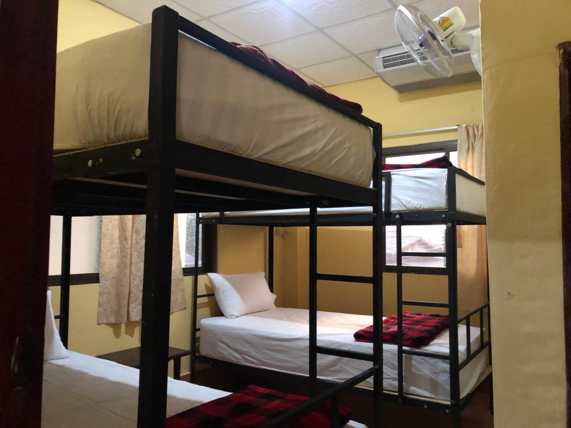 Easy Go Backpacker Hostel Ванг-В'єнг Екстер'єр фото
