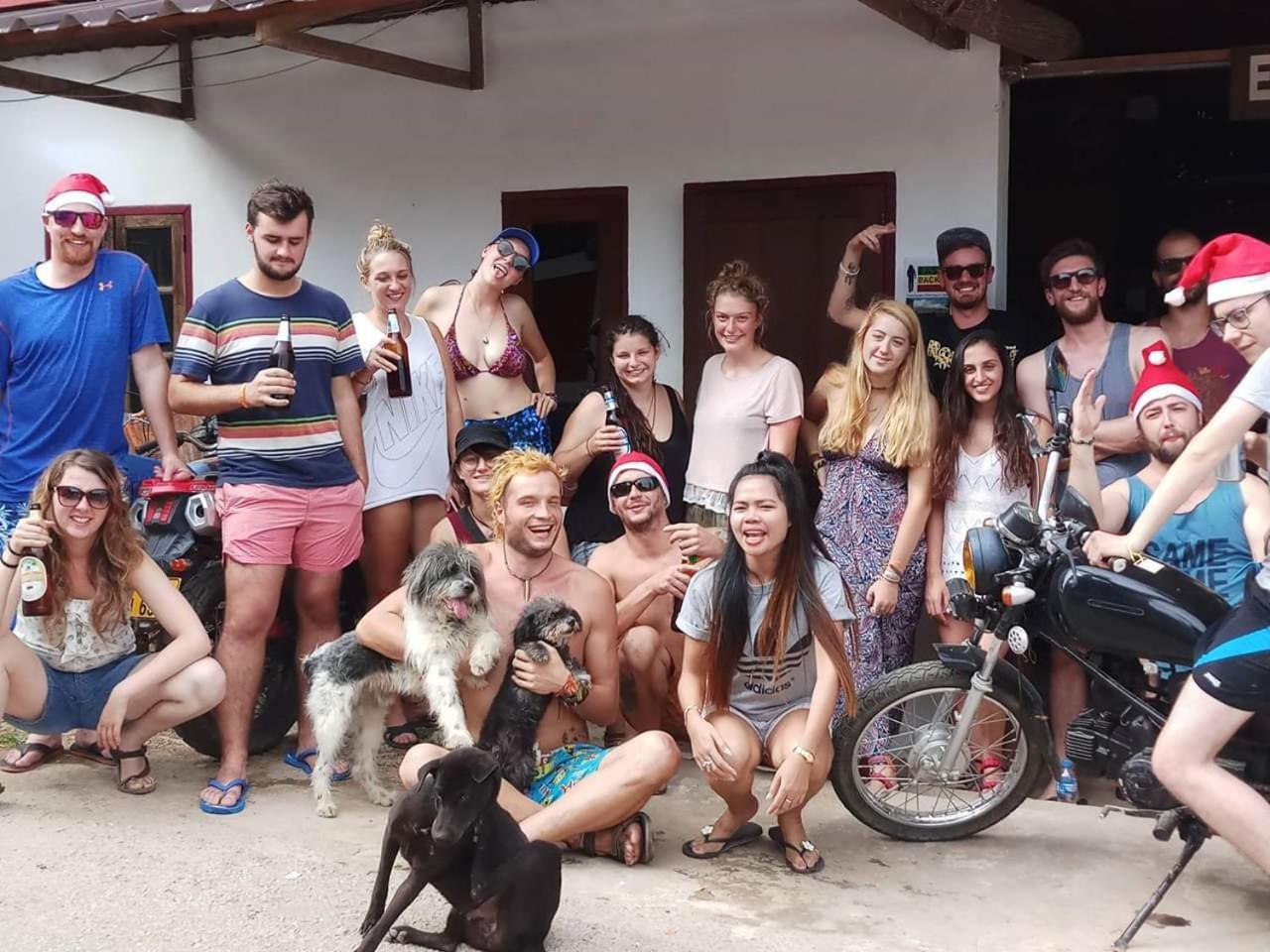 Easy Go Backpacker Hostel Ванг-В'єнг Екстер'єр фото